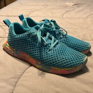 No Bull women’s size 8
